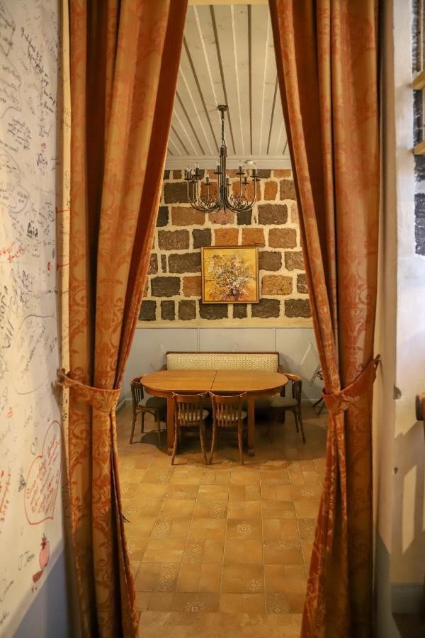 Nur Guest House Gjoumri Kültér fotó
