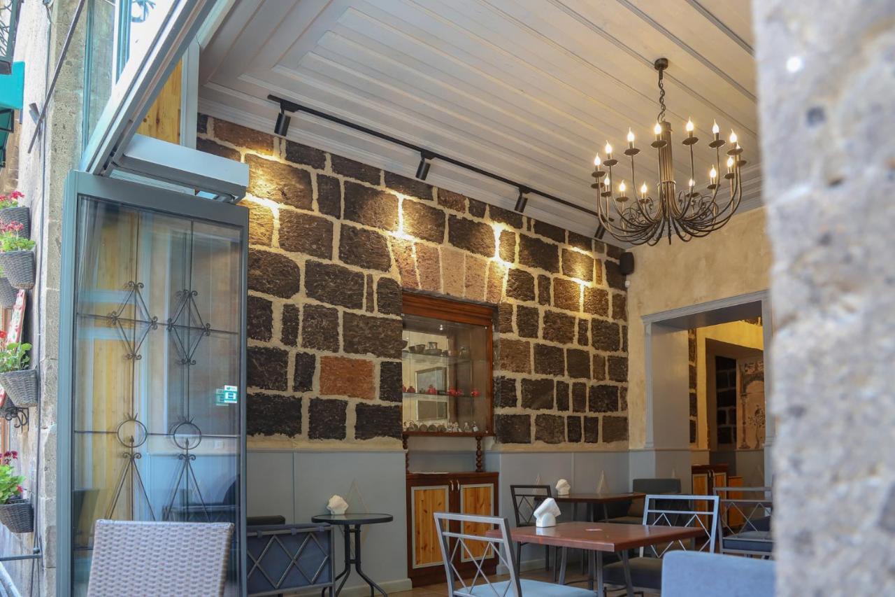 Nur Guest House Gjoumri Kültér fotó